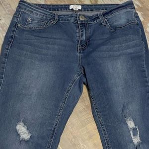 Crown & Ivy jeans. Size 8. Preppy 80’s Straight leg. 2% spandex, comfortable.